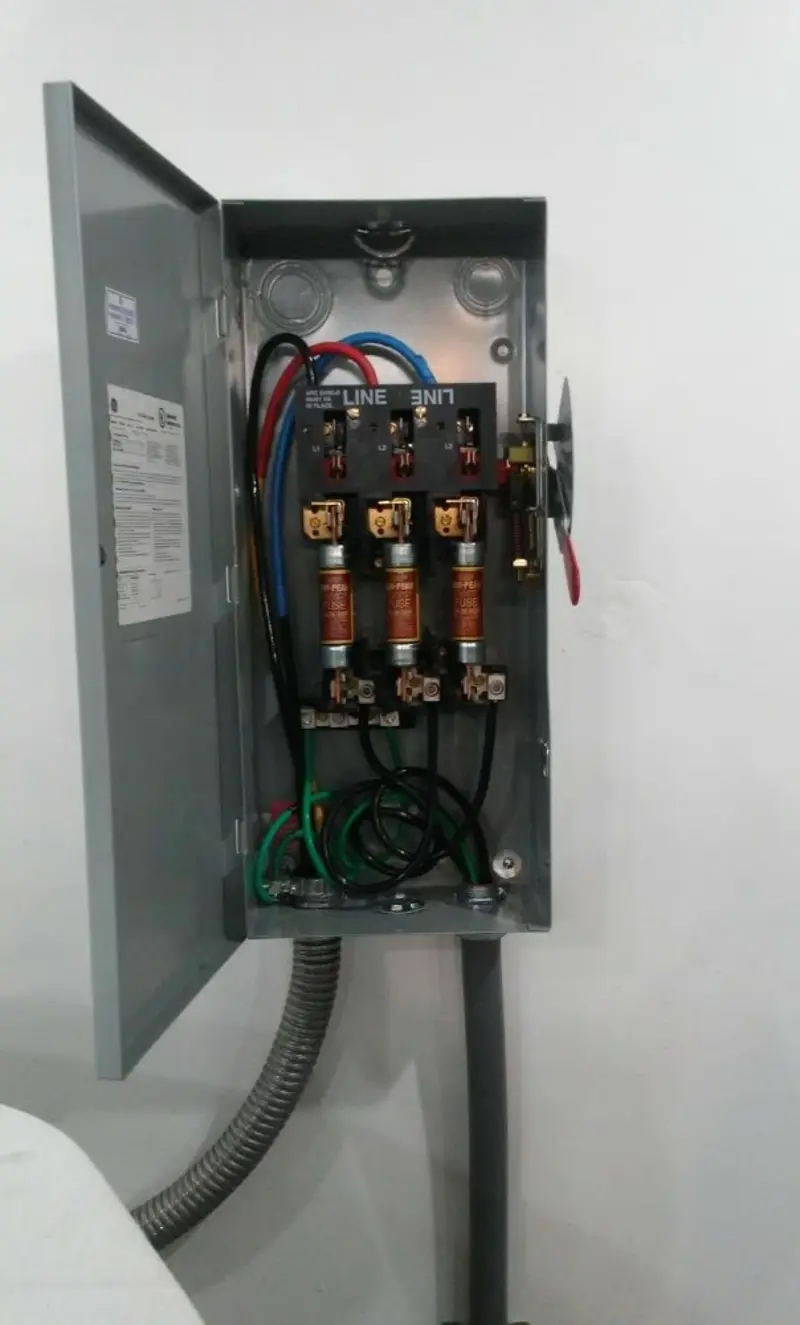 Three-phase disconnect switch installed for Smoke Detector Installation in Georgetown